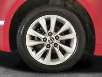 Toyota Corolla 1.8 VVT-h Icon Touring Sports CVT (140 ps) - HEATED SEATS