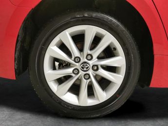 Toyota Corolla 1.8 VVT-h Icon Touring Sports CVT (140 ps) - HEATED SEATS