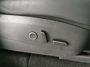 Tesla Model Y (Dual Motor) Long Range 4WDE (384 bhp) - REVERSE CAM - NAV - LEA