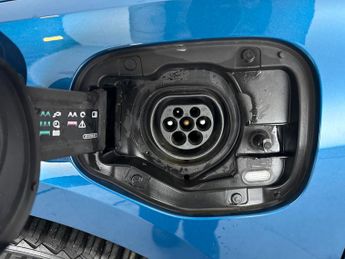 Audi A3 1.4 TFSIe 40 Sport Sportback Plug-in S Tronic 13kWh (204 ps) - M