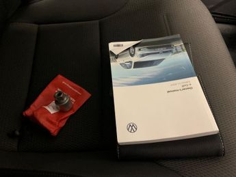 Volkswagen E-golf 35.8kWh e-Golf (136 ps) - USB AUDIO - SPLIT FOLDING REAR SEATS -