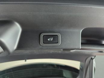 Jaguar F-PACE 2.0 D200 MHEV R-Dynamic S AWD (204 ps) - REVERSE CAM - NAV - HEA