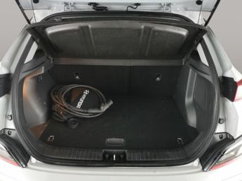 Hyundai Kona 39kWh Premium (10.5kW Charger) (136 ps) - KEYLESS ENTRY - LED - 