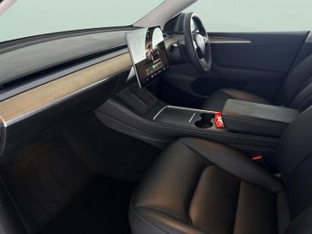 Tesla Model Y SUV RWD (346 ps) - REVERSE CAM - NAV - LEATHER