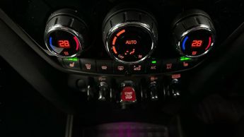 Mini Countryman 1.5 Cooper (136 ps) - AUTO HEADLIGHTS - DAB - PRIVACY GLASS