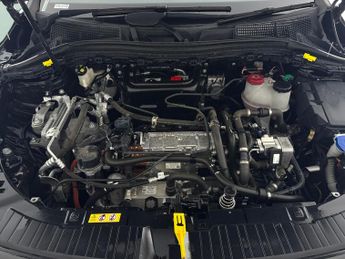 Mercedes-Benz EQA EQA 250+ 70.5kWh AMG Line (190 ps) - HEATED SEATS - NAV - MIRROR