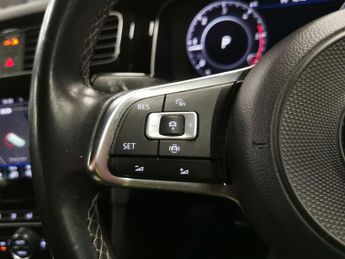 Volkswagen Golf 2.0 TDI GTD DSG (184 ps) - ACTIVE LANE ASSIST - KEYLESS ENTRY - 