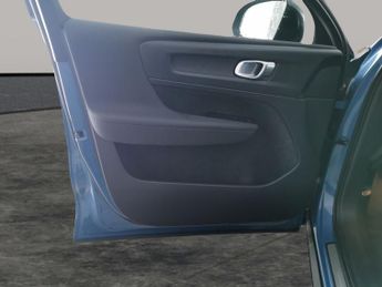 Volvo C40 Recharge 69kWh Plus (231 ps) - CARPLAY - KEYLESS ENTRY - PARK AS