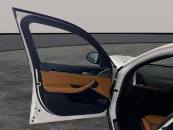 BMW iX3 80kWh Premier Edition (286 ps) - LEATHER - HEATED SEATS - NAV