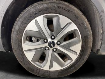 Kia Niro 39kWh 2 (134 bhp) - CRUISE - PADDLE SHIFT - 17IN ALLOYS