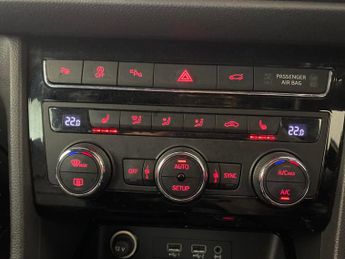 Seat Ateca 2.0 TDI XCELLENCE Lux DSG (150 ps) - PARK ASSIST - LED - REVERSE