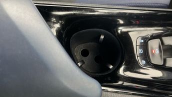 Toyota C-HR 1.8 VVT-h Dynamic CVT (122 ps) - HEATED SEATS - LANE DEPARTURE A