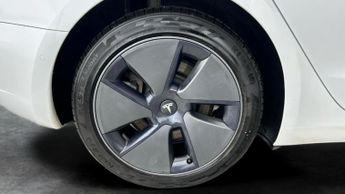 Tesla Model 3 (Dual Motor) Long Range 4WDE (346 ps) - LED - REVERSE CAM - NAV