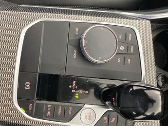 BMW 3 Series 2.0 330e 12kWh M Sport Plug-in (292 ps) - ACOUSTIC GLAZING