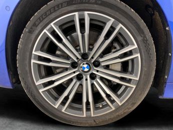 BMW 3 Series 2.0 330e 12kWh M Sport Plug-in (292 ps) - ACOUSTIC GLAZING