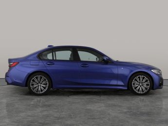 BMW 3 Series 2.0 330e 12kWh M Sport Plug-in (292 ps) - ACOUSTIC GLAZING