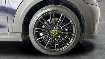 Mini Electric Hatch Cooper SE 32.6kWh Level 3 (184 ps) - HEATED SEATS - INTERIOR LIG