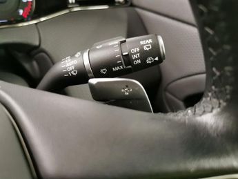 Land Rover Range Rover Evoque 1.5 P300e 12.2kWh R-Dynamic S Plug-in 4WD (309 ps) - REVERSE CAM