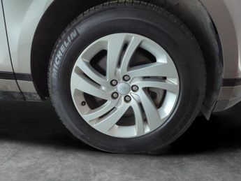 Land Rover Range Rover Evoque 1.5 P300e 12.2kWh R-Dynamic S Plug-in 4WD (309 ps) - REVERSE CAM