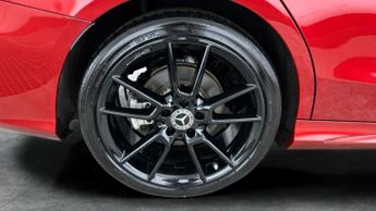 Mercedes-Benz C Class 2.0 C220d AMG Line (Premium) G-Tronic+ (194 ps) - SELF PARK - LE