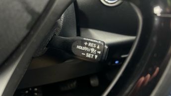 Toyota C-HR 1.8 VVT-h Dynamic CVT (122 ps) - HEATED SEATS - LANE DEPARTURE A