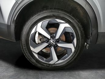 Nissan Qashqai 1.5 h e-POWER N-Connecta (190 ps) - 360 CAM - LED - REVERSE CAM