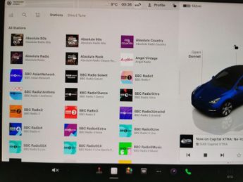 Tesla Model Y (Dual Motor) Long Range 4WDE (384 bhp) - HEATED STEERING