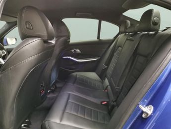 BMW 3 Series 2.0 330e 12kWh M Sport Plug-in (292 ps) - LED - NAV - HEATED SEA