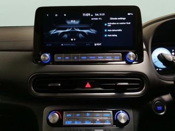 Hyundai Kona 64kWh Premium (10.5kW Charger) (204 ps) - HEATED SEATS - HEATED 