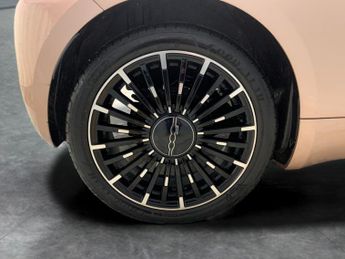 Fiat 500e 42kWh La Prima By Bocelli (118 ps) - NAV - SUNBLINDS - BLIND SPO