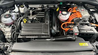 Audi Q3 1.4 TFSIe 45 Technik Plug-in S Tronic 13kWh (245 ps) - DRIVING M