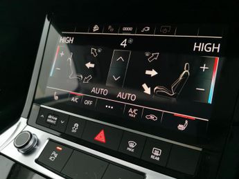 Audi e-tron 50 Technik quattro 71.2kWh (11kW Charger) (313 ps) - KEYLESS ENT