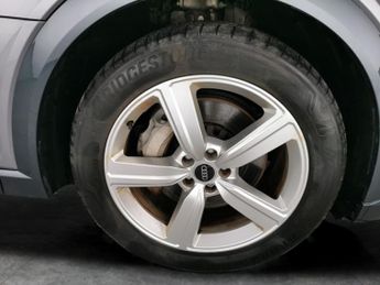 Audi e-tron 50 Technik quattro 71.2kWh (11kW Charger) (313 ps) - KEYLESS ENT