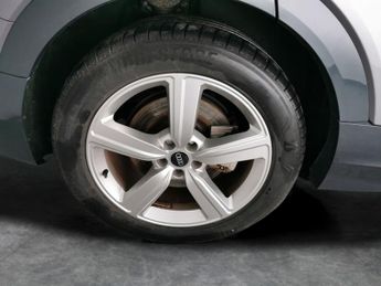 Audi e-tron 50 Technik quattro 71.2kWh (11kW Charger) (313 ps) - KEYLESS ENT