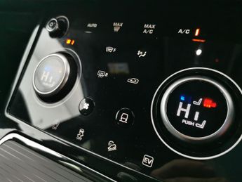 Land Rover Range Rover Evoque 1.5 P300e 12.2kWh R-Dynamic S Plug-in 4WD (309 ps) - REVERSE CAM