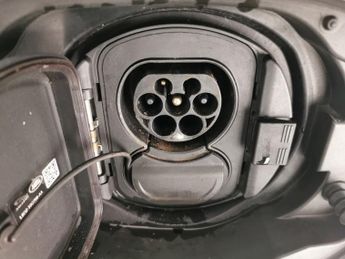 Land Rover Range Rover Evoque 1.5 P300e 12.2kWh R-Dynamic S Plug-in 4WD (309 ps) - REVERSE CAM