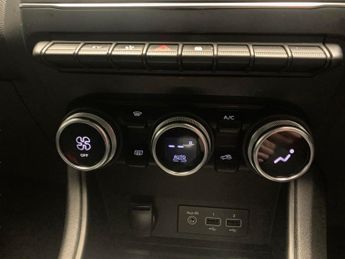 Renault Captur 1.6 E-TECH 9.8kWh techno Plug-in (160 ps) - BLUETOOTH - CRUISE