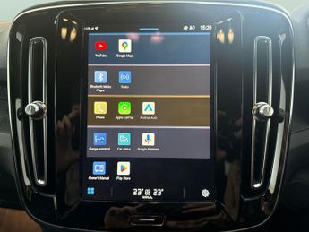 Volvo XC40 Recharge 69kWh Core (231 ps) - 19IN ALLOYS - BLUETOOTH - CRUISE