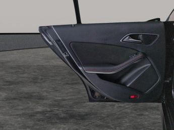 Mercedes-Benz CLA 1.6 CLA200 AMG Line Night Edition (Plus) Shooting Brake 7G-DCT (