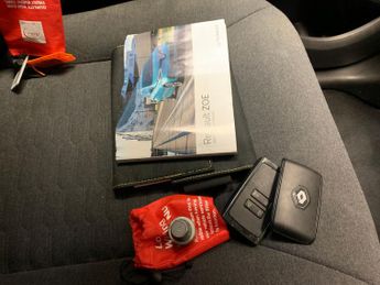 Renault Zoe R110 EV50 52kWh Iconic (Rapid Charge) (107 bhp) - AIR CON - DAB