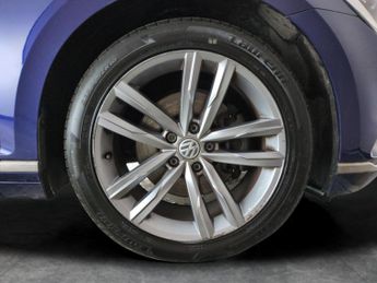 Volkswagen Passat 2.0 TDI GT DSG (190 ps) - CARPLAY - LED - HEATED SEATS