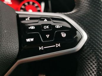 Volkswagen Golf 2.0 TSI GTI DSG (245 ps) - LED - HEATED STEERING - WIFI
