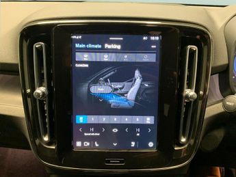 Volvo XC40 Recharge 69kWh Ultimate (231 ps) - CARPLAY - HK AUDIO - SURROUND