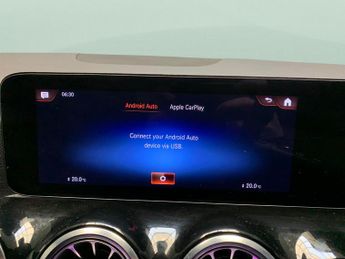 Mercedes-Benz EQA EQA 250+ 70.5kWh AMG Line (190 ps) - ADAPTIVE LIGHTS - HEATED LE