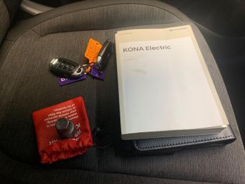 Hyundai Kona 64kWh Premium (10.5kW Charger) (204 ps) - HEATED SEATS - HEATED 