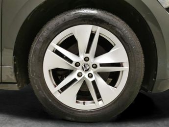 Skoda Enyaq 62kWh 60 (179 ps) - CONVENIENCE PACK - LED - SMARTLINK