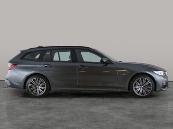 BMW 3 Series 2.0 330e 12kWh M Sport Touring Plug-in xDrive (292 ps) - HEATED 