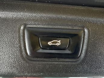 BMW 3 Series 2.0 330e 12kWh M Sport Touring Plug-in xDrive (292 ps) - HEATED 