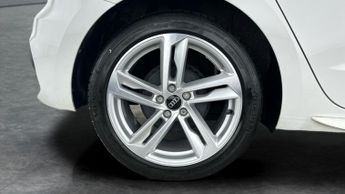 Audi A1 1.0 TFSI 25 S line Sportback S Tronic (95 ps) - CRUISE - DAB - U