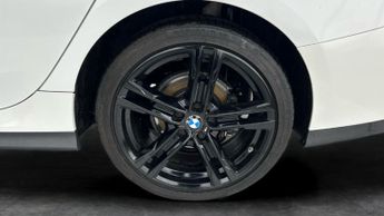 BMW 2 Series Gran Coupe 1.5 218i M Sport DCT (136 ps) - PERFORMANCE CONTROL